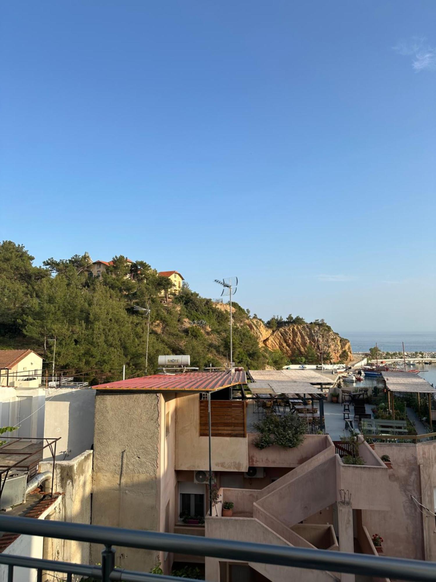 Pefki Apartments يميناريا المظهر الخارجي الصورة