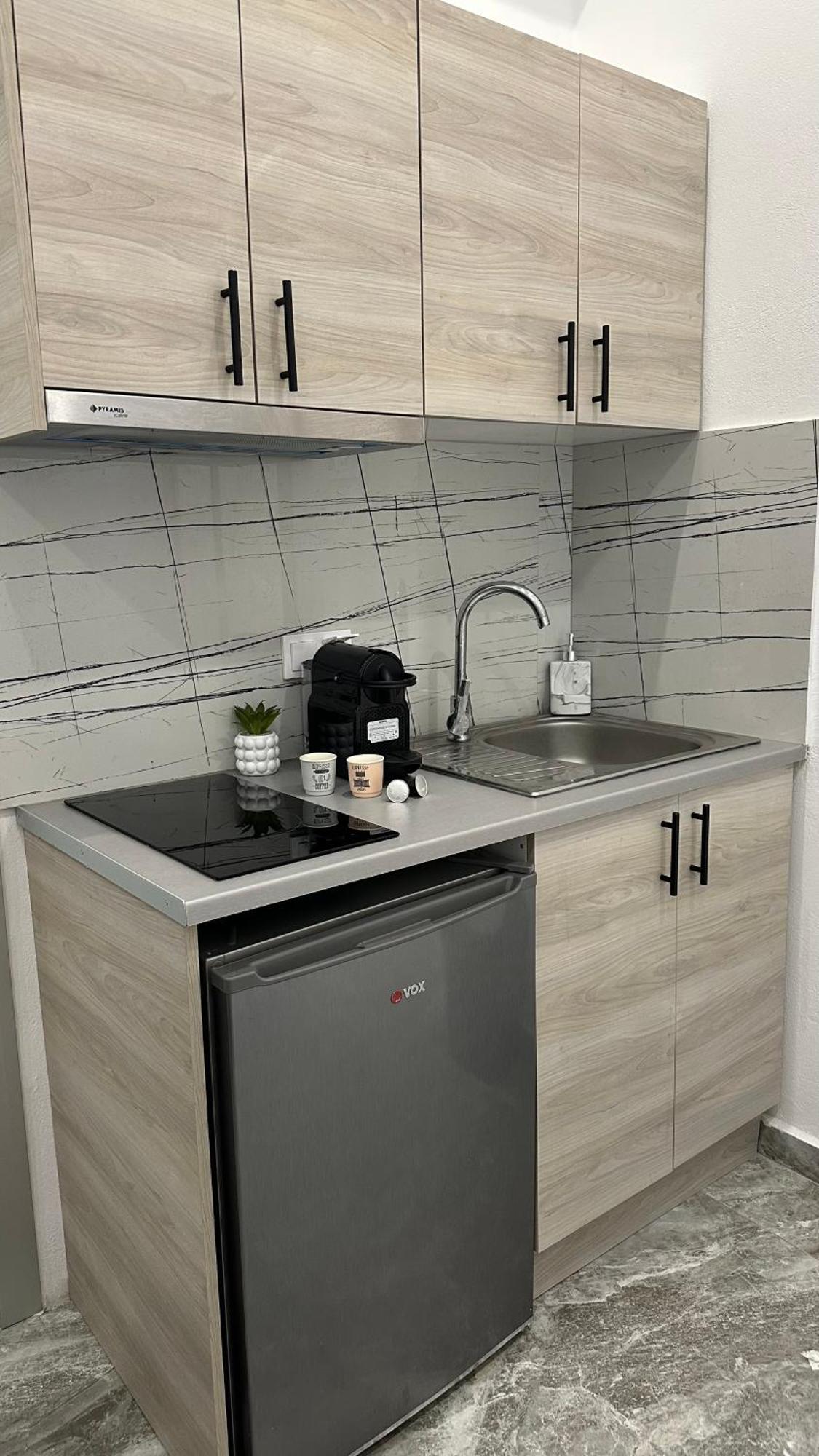 Pefki Apartments يميناريا المظهر الخارجي الصورة